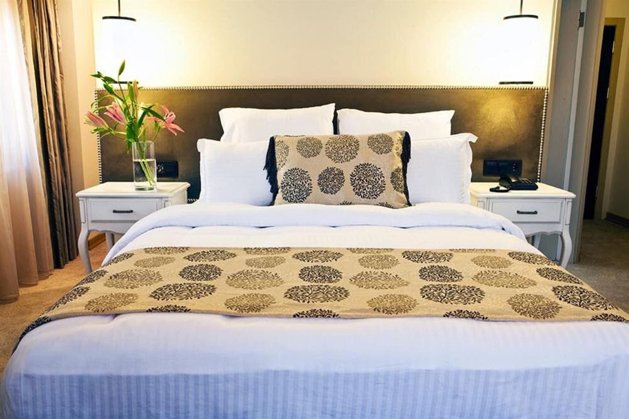 Taximtown Hotel Истанбул Екстериор снимка